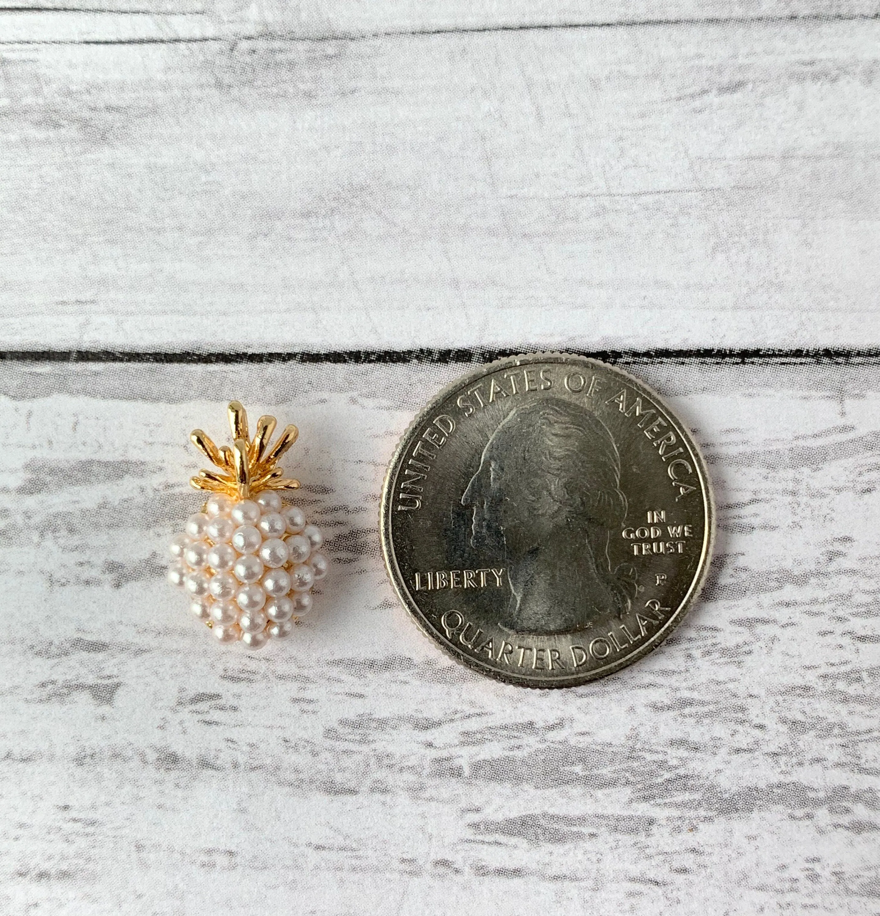 Resort Pineapple Earrings